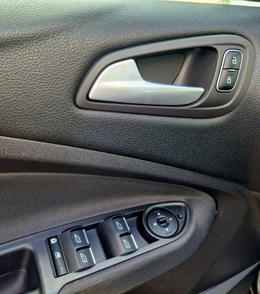 Ford Grand C-MAX cena 41999 przebieg: 200000, rok produkcji 2017 z Reda małe 254